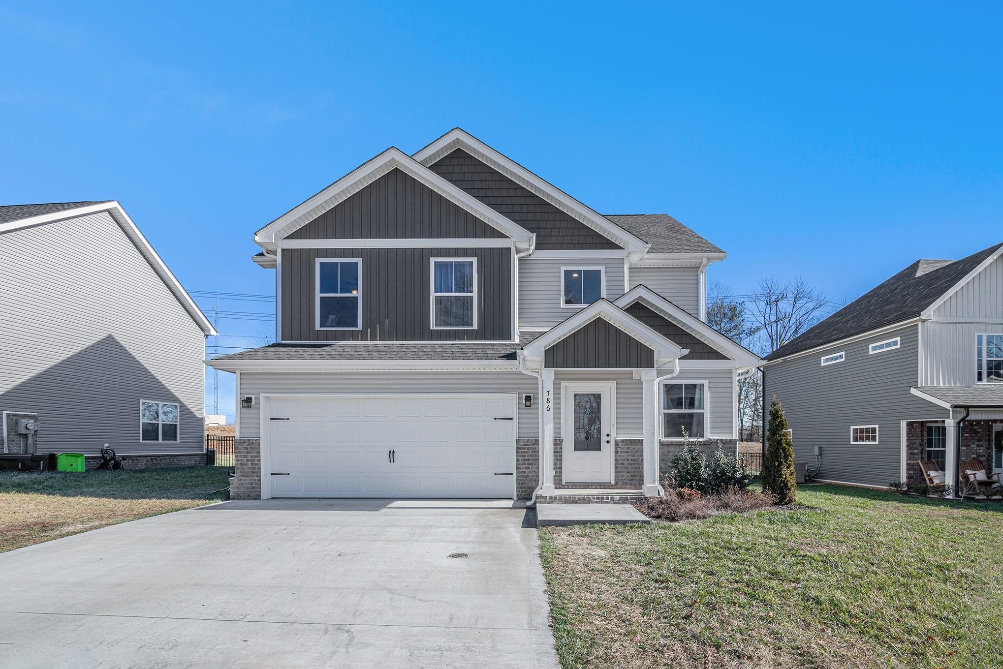 786 Limestone Way Clarksville, TN 37043 - Photo 5 of 29 a front view of a house with garden