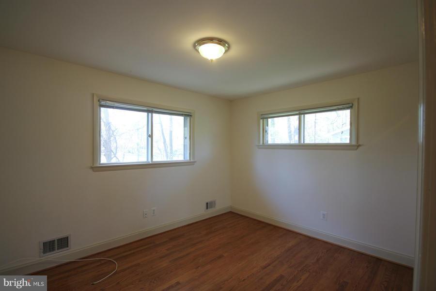 11427 Hook Road Reston, VA 20190 - Photo 11 of 24 Interior (General)