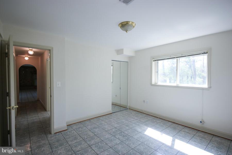 11427 Hook Road Reston, VA 20190 - Photo 21 of 24 Interior (General)