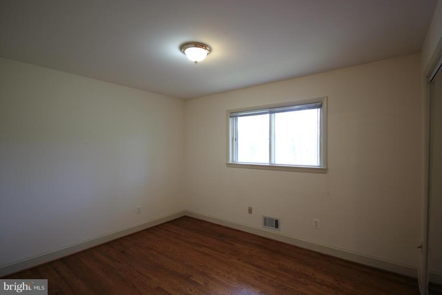 11427 Hook Road Reston, VA 20190 - Photo 10 of 24 Interior (General)