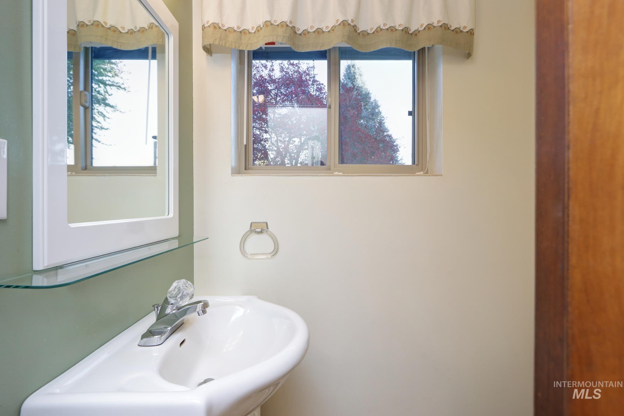 2106 North Cribbens Street Boise, ID 83713 - Photo 13 of 50