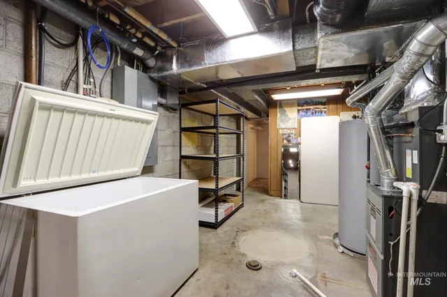 $899,000 | 2106 North Cribbens Street, Boise, ID 83713