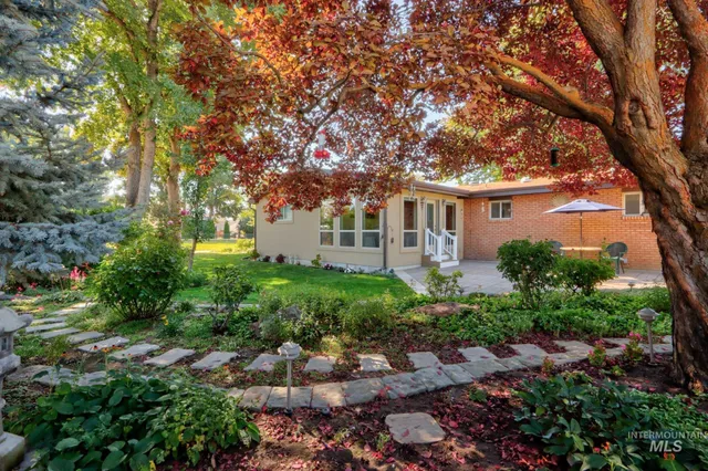 $899,000 | 2106 North Cribbens Street, Boise, ID 83713