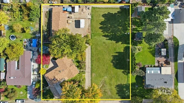 $899,000 | 2106 North Cribbens Street, Boise, ID 83713