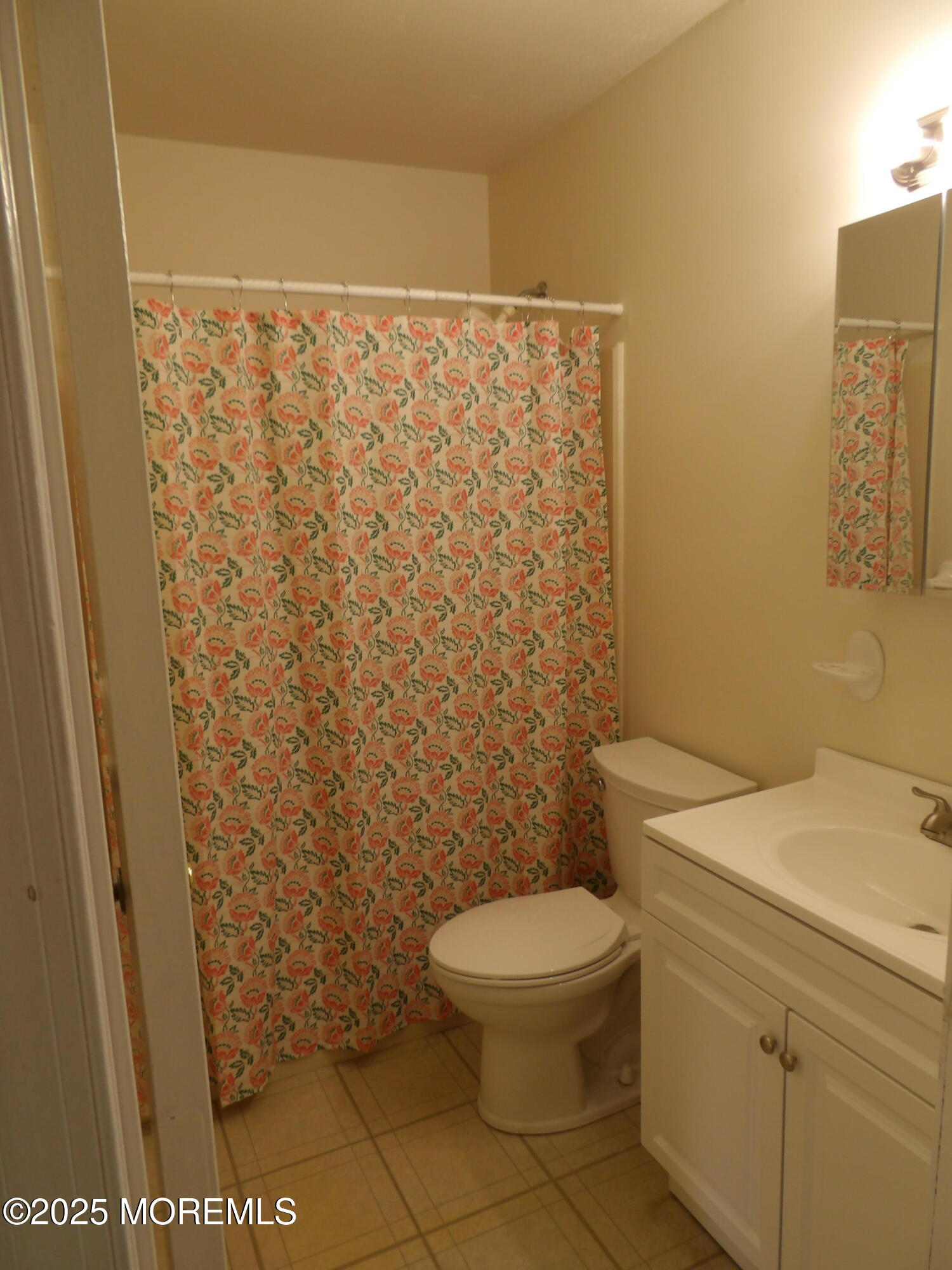 23 Datchet Close, Unit 1000 Freehold, NJ 07728 - Photo 13 of 28 100_0253