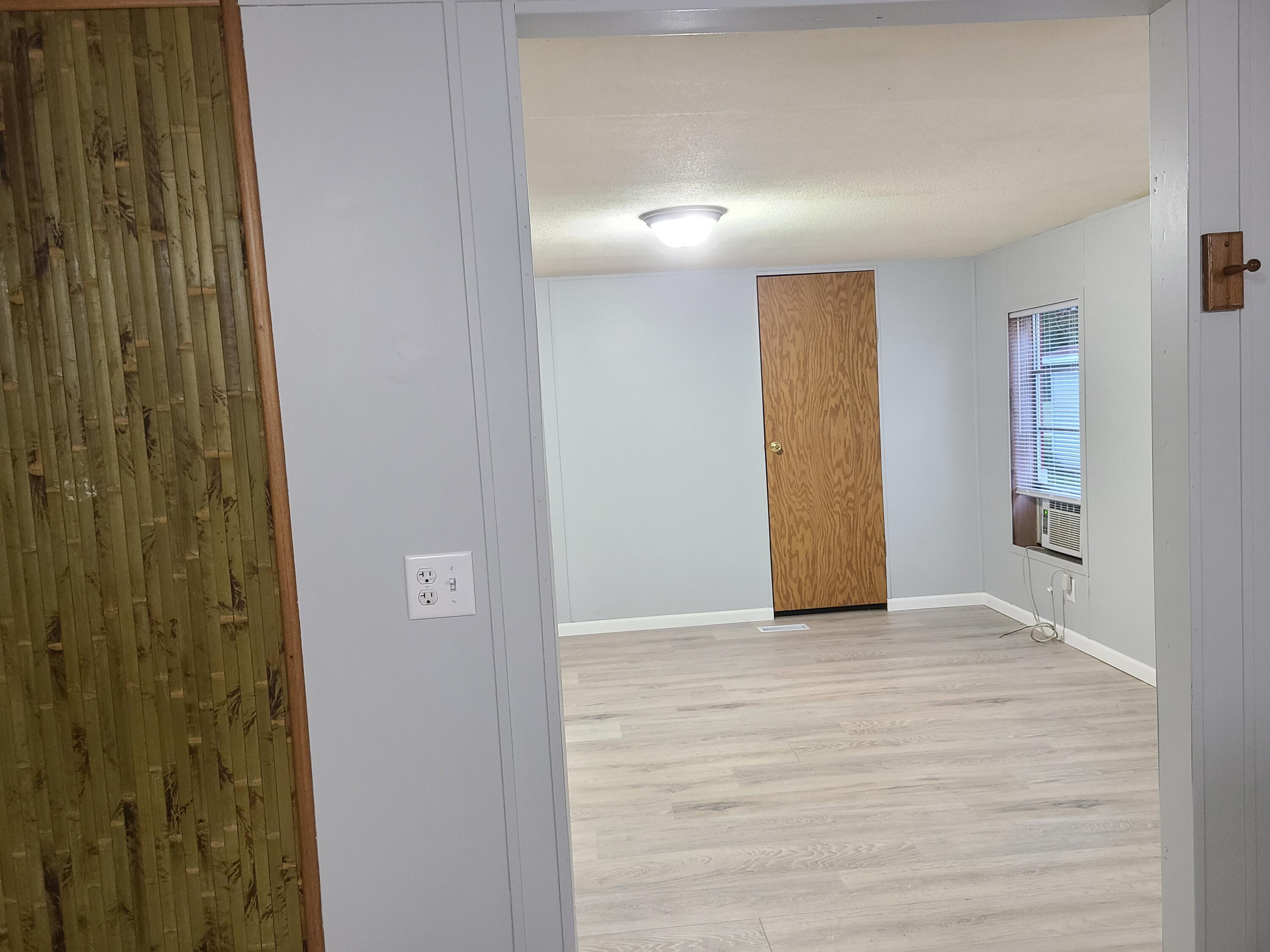 4381 Hawthorn Road Wheatfield, IN 46392 - Photo 15 of 18 3000x2250