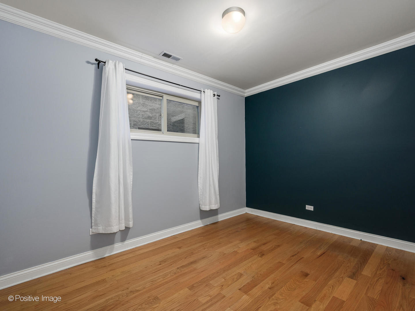 1533 North Campbell Avenue, Unit 2 Chicago, IL 60622 - Photo 12 of 14 a view of empty room with wooden floor