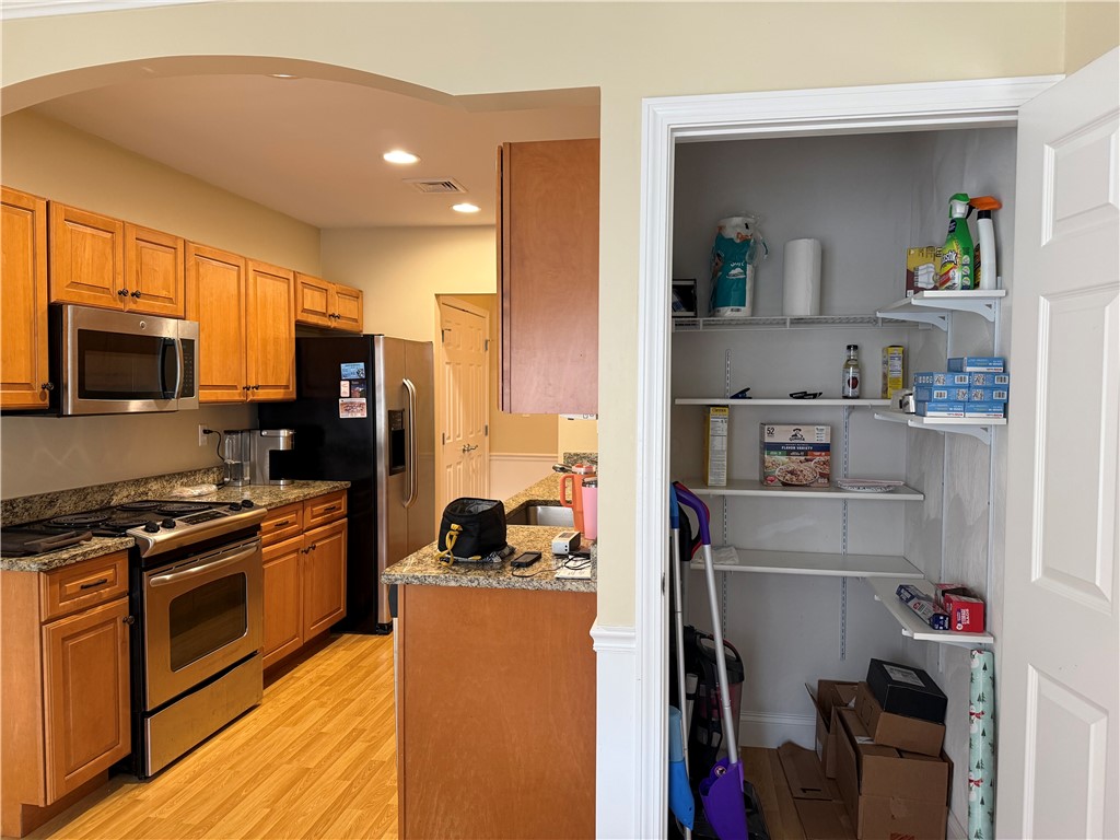 70 Turner Street, Unit E6 Warwick, RI 02886 - Photo 15 of 22 Kitchen