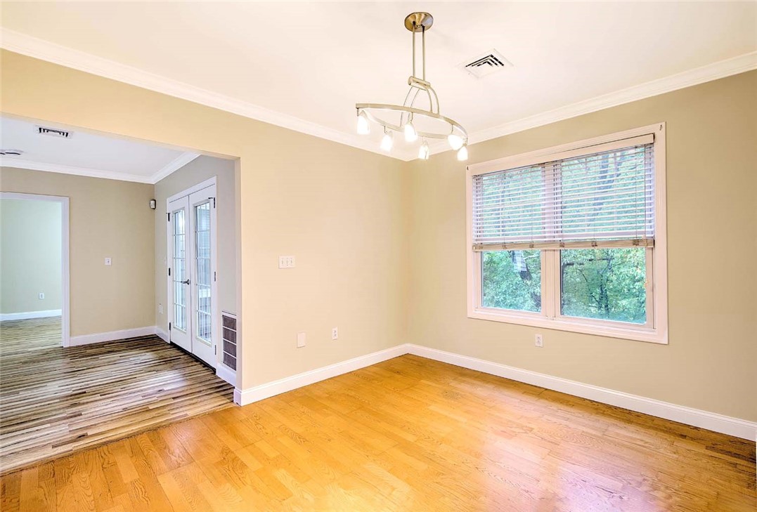 70 Turner Street, Unit E6 Warwick, RI 02886 - Photo 3 of 22 Photo of different unit in the complex.