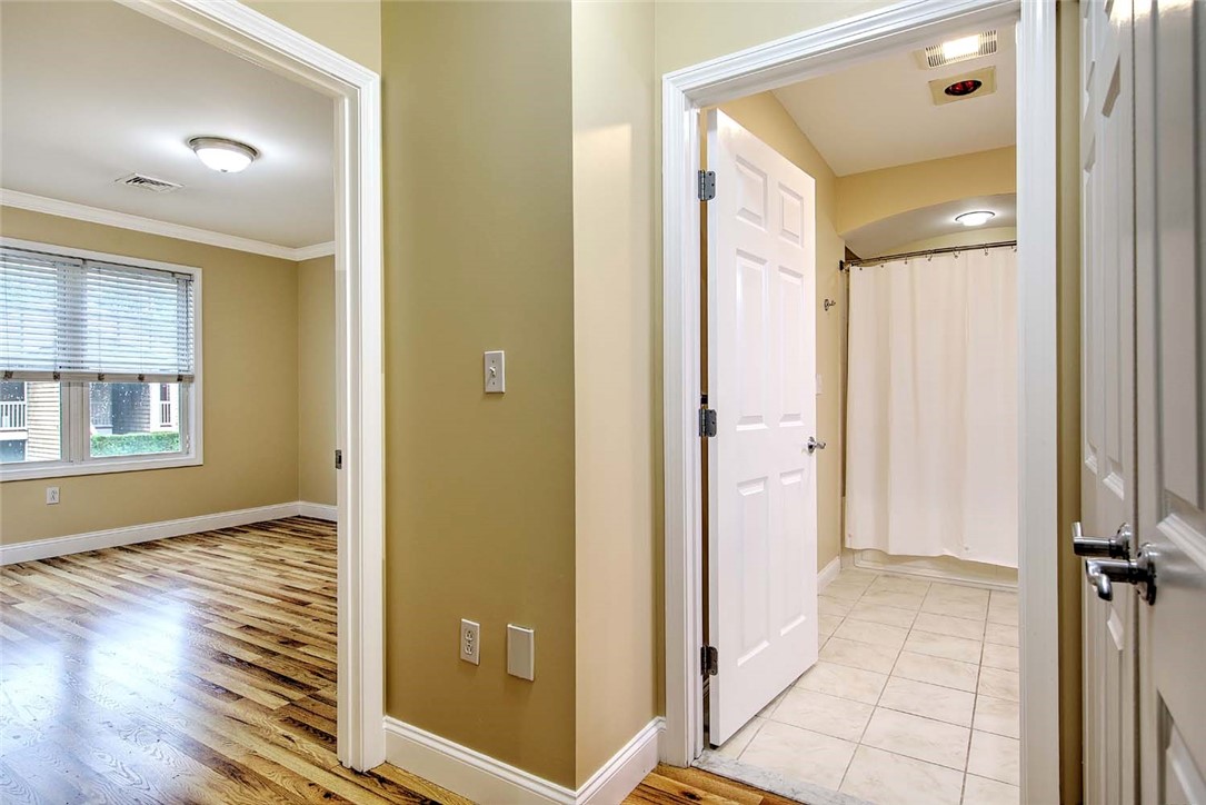 70 Turner Street, Unit E6 Warwick, RI 02886 - Photo 9 of 22 Photo of different unit in the complex.