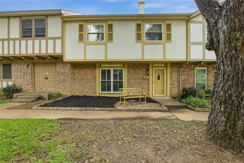 $260,000 | 306 Westview Terrace, Arlington, TX 76013