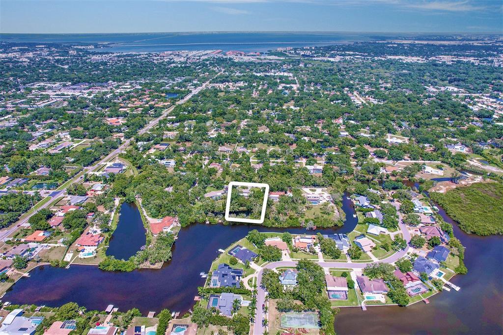 1670 Fox Road Clearwater, FL 33764 - Photo 4 of 55