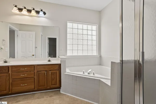 $450,000 | 513 South Orchard Farms Avenue, Simpsonville, SC 29681