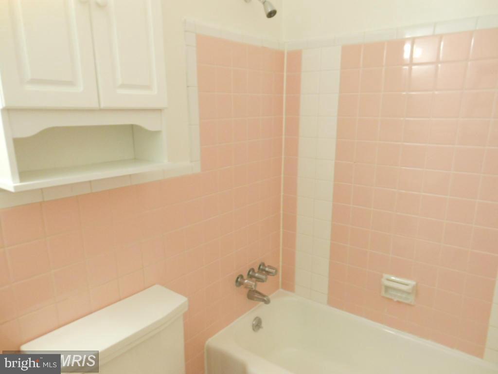 2710 Macomb Street Northwest, Unit 418 Washington, DC 20008 - Photo 11 of 21