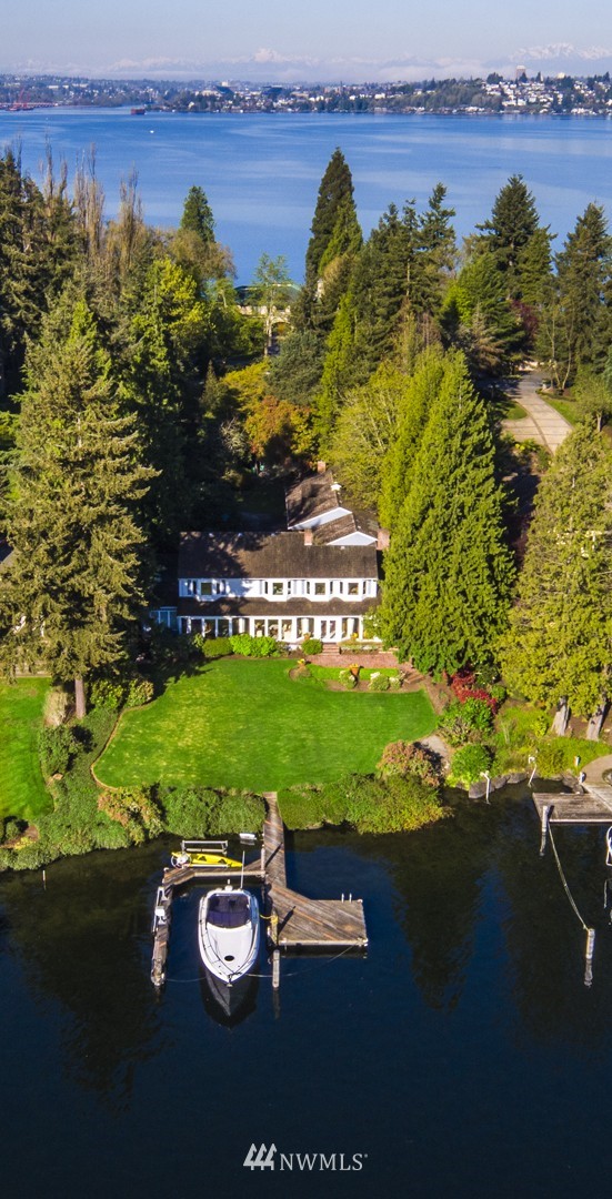 4312 Hunts Point Road Hunts Point, WA 98004 - Photo 4 of 19