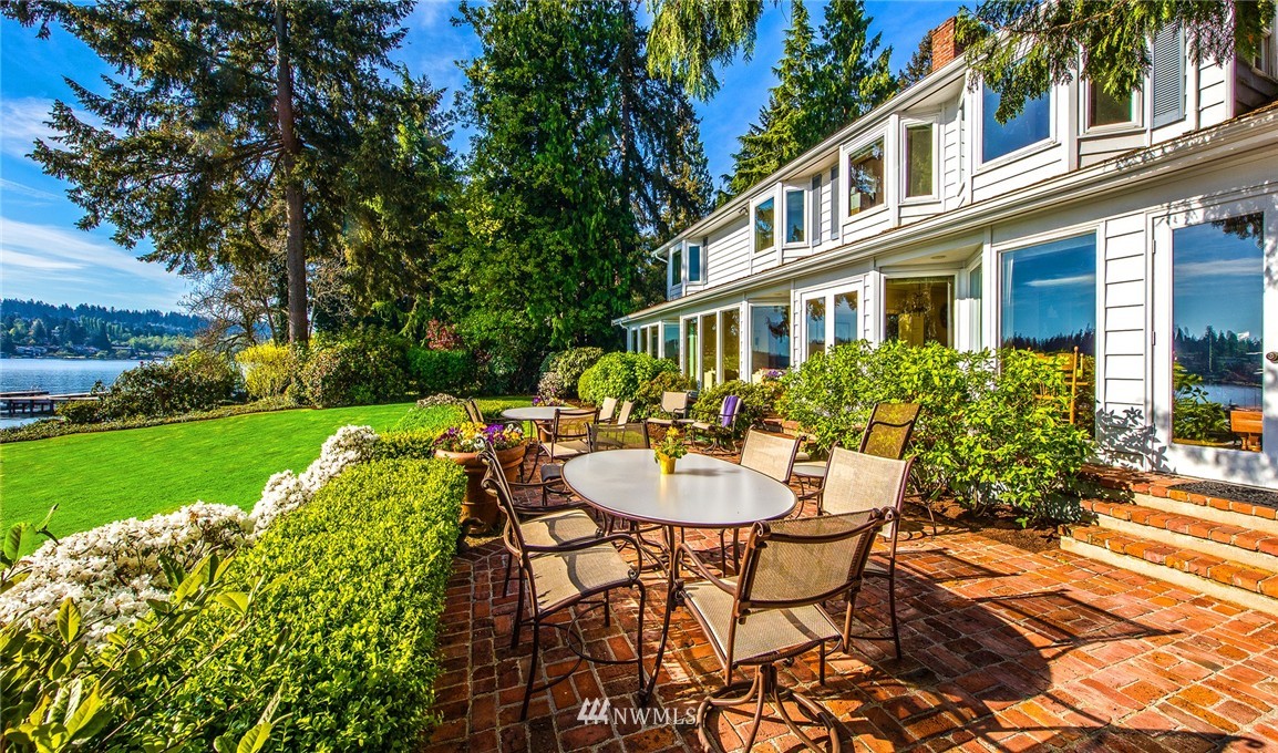 4312 Hunts Point Road Hunts Point, WA 98004 - Photo 8 of 19