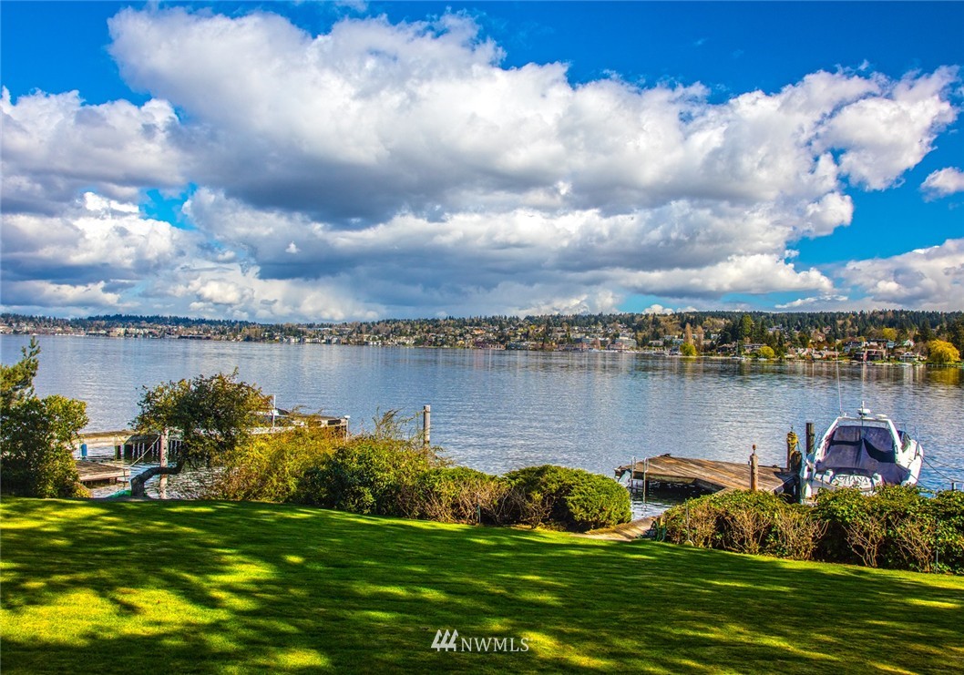 4312 Hunts Point Road Hunts Point, WA 98004 - Photo 10 of 19