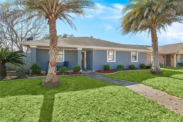 $259,900 | 7030 Lake Barrington Drive, New Orleans, LA 70128