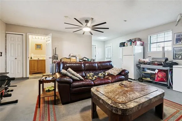 $259,900 | 7030 Lake Barrington Drive, New Orleans, LA 70128