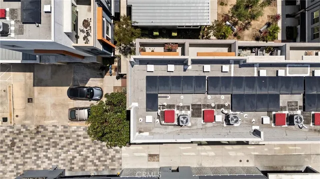 $770,000 | 206 Alamo Court, Long Beach, CA 90802