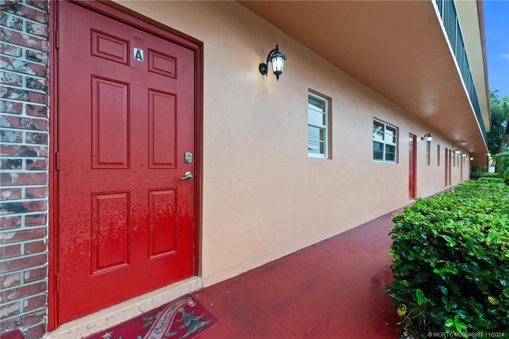 1979 Southwest Palm City Road, Unit A Stuart, FL 34994 - Photo 7 of 45 Gallery Image 7
