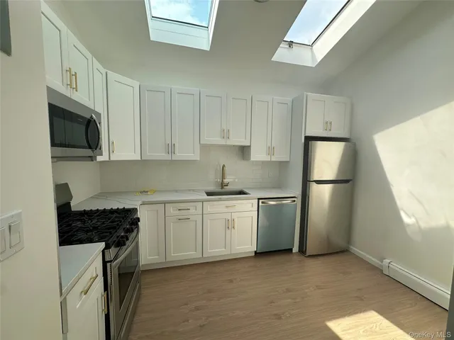 $4,000 | 61-19 232nd Street | Oakland Gardens