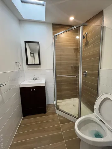 $4,000 | 61-19 232nd Street | Oakland Gardens