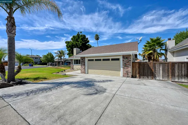 $1,275,000 | 51 Discovery Bay Boulevard, Discovery Bay, CA 94505