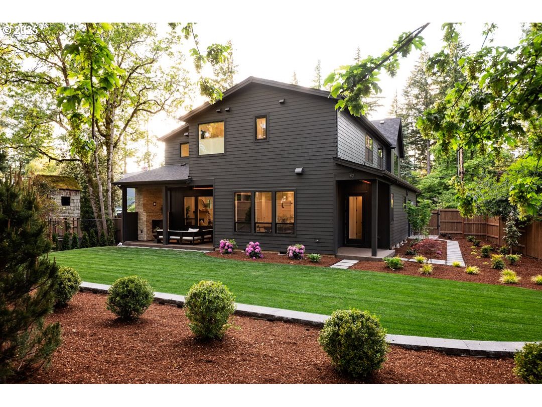 2112 Ridgewood Road Lake Oswego, OR 97034 - Photo 27 of 29 Gallery Image 27