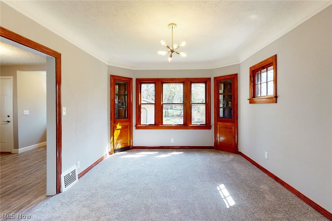 977 Rushleigh Road Cleveland Heights, OH 44121 - Photo 9 of 35
