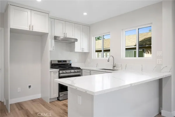 $2,250 | 417 Riverdale Drive, Unit 415C, Glendale, CA 91204