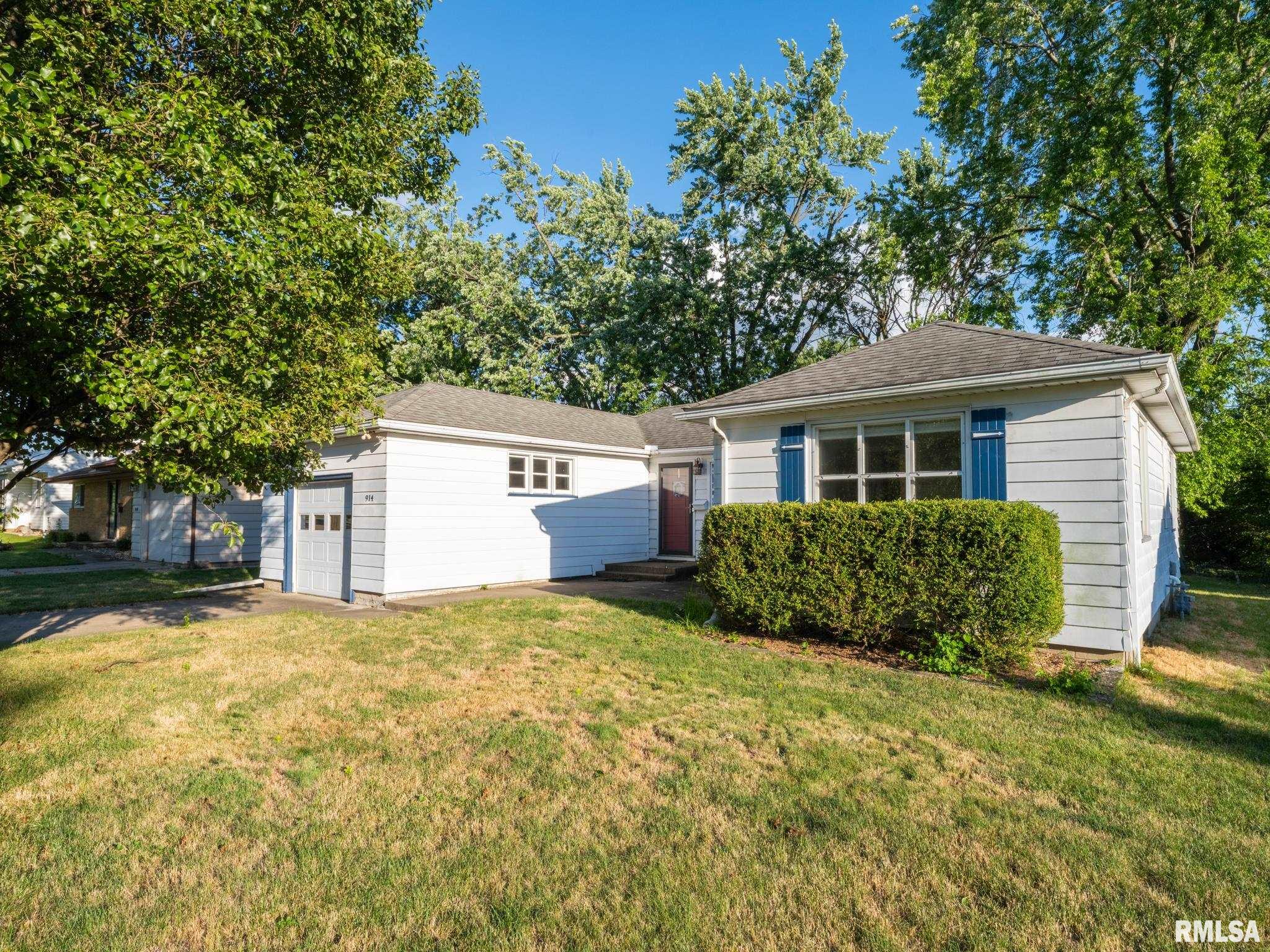 914 West Ridge Road Peoria, IL 61614 - Photo 2 of 34 Gallery Image 2