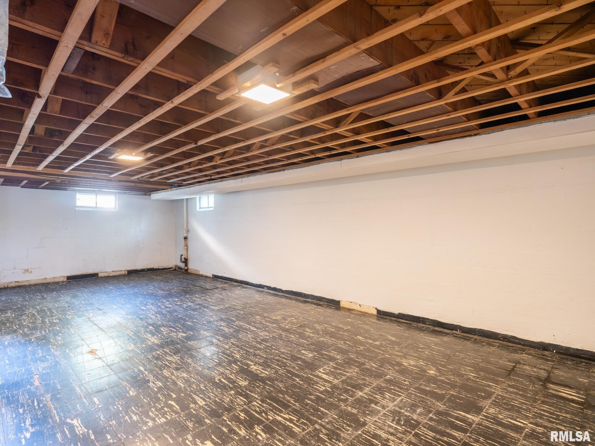 914 West Ridge Road Peoria, IL 61614 - Photo 23 of 34 Gallery Image 23