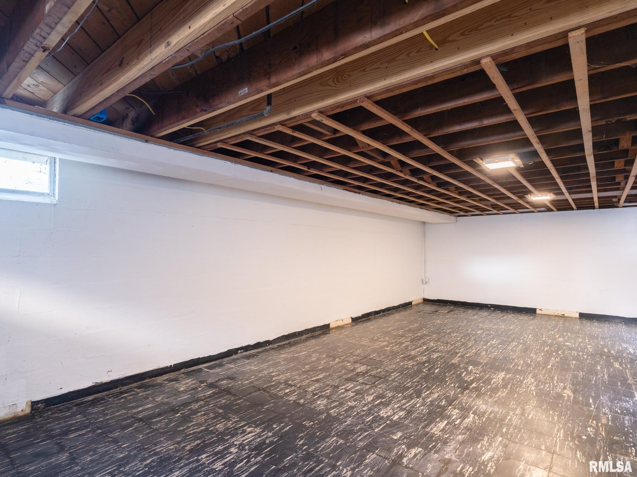 914 West Ridge Road Peoria, IL 61614 - Photo 24 of 34 Gallery Image 24