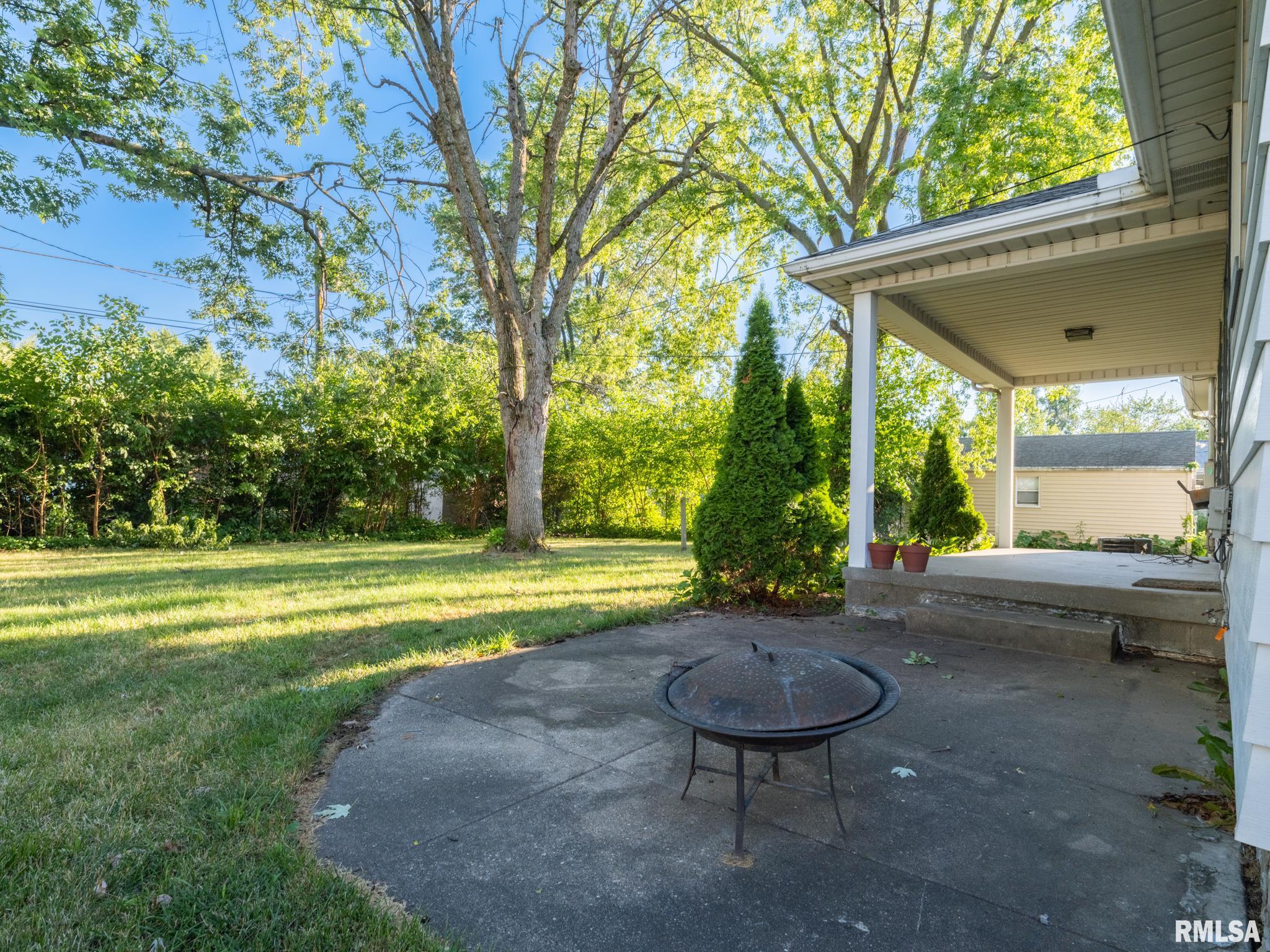 914 West Ridge Road Peoria, IL 61614 - Photo 27 of 34 Gallery Image 27