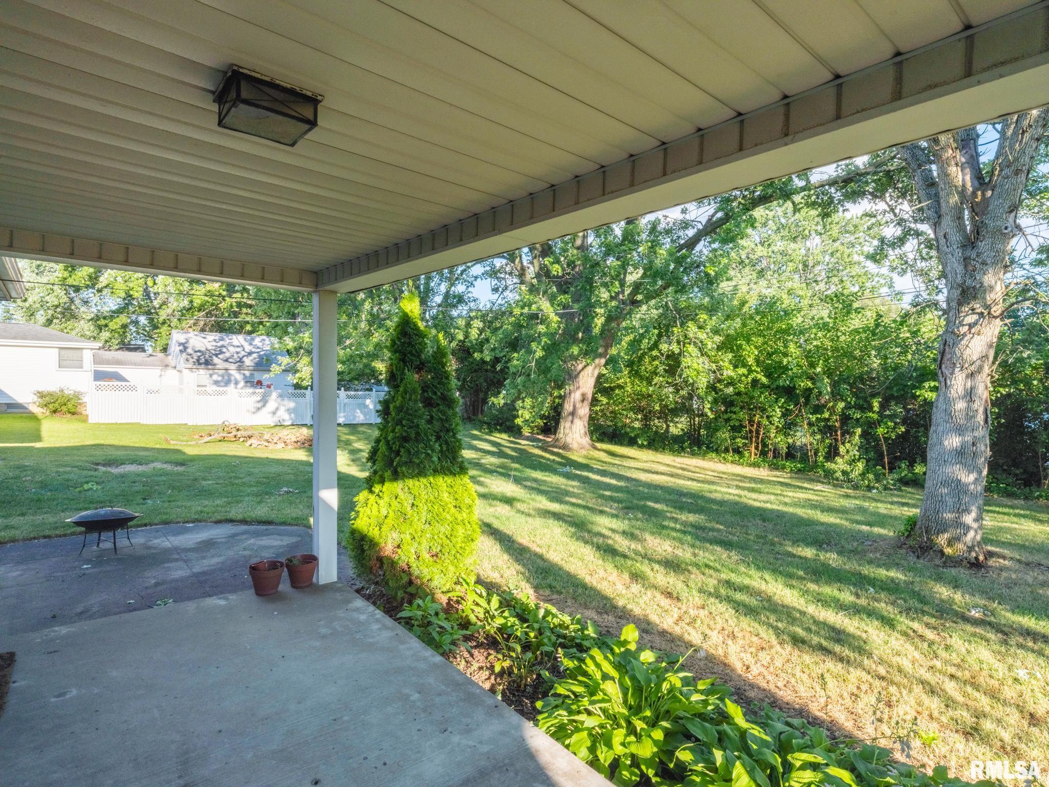 914 West Ridge Road Peoria, IL 61614 - Photo 28 of 34 Gallery Image 28