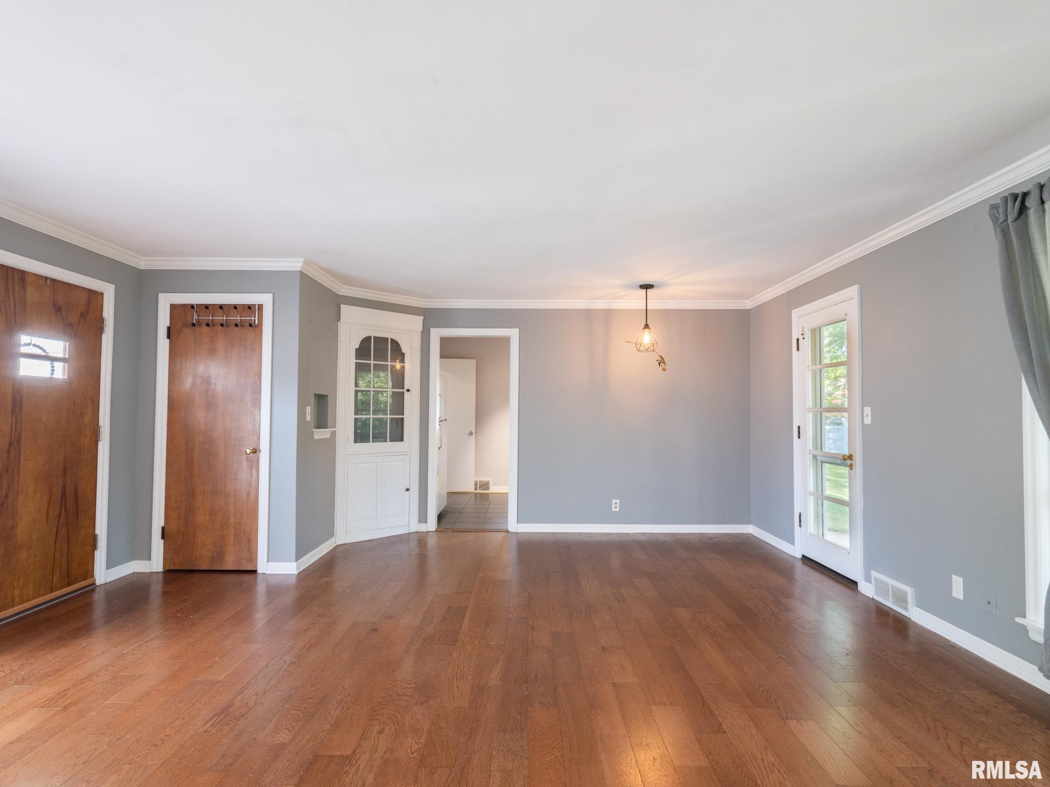 914 West Ridge Road Peoria, IL 61614 - Photo 9 of 34 Gallery Image 9