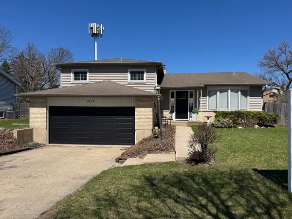 $615,999 | 2018 East Ivy Lane, Mount Prospect, IL 60056