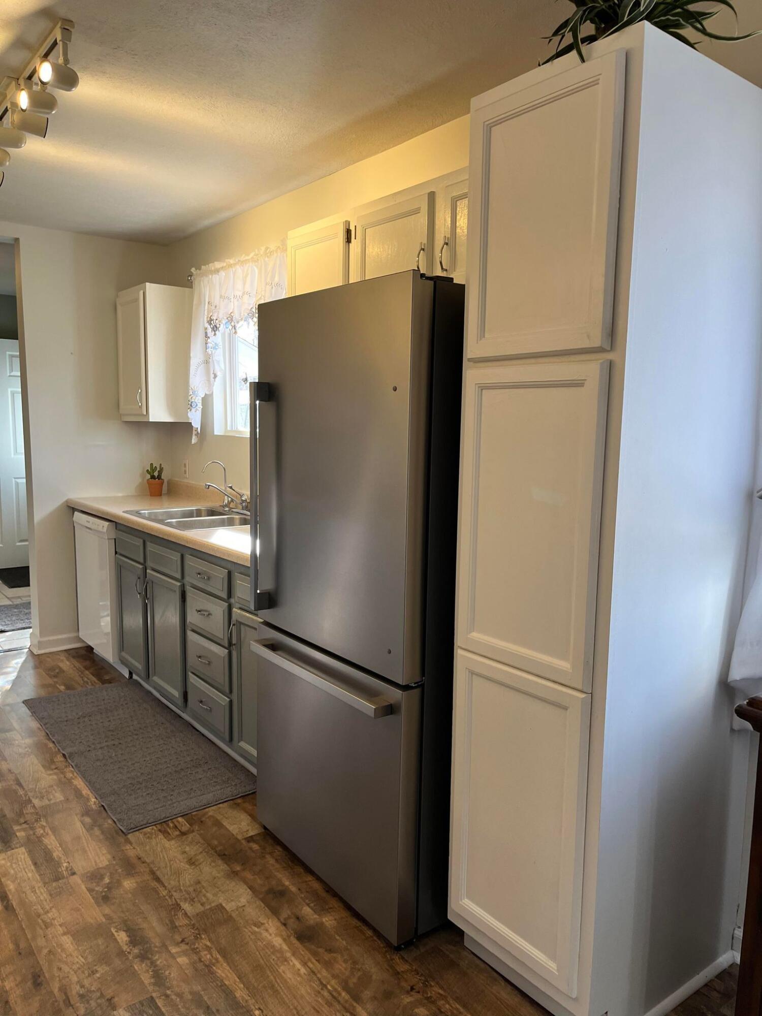 5134 Anderson Road Montague, MI 49437 - Photo 8 of 59 332734911_1500139733843769_2922388345168