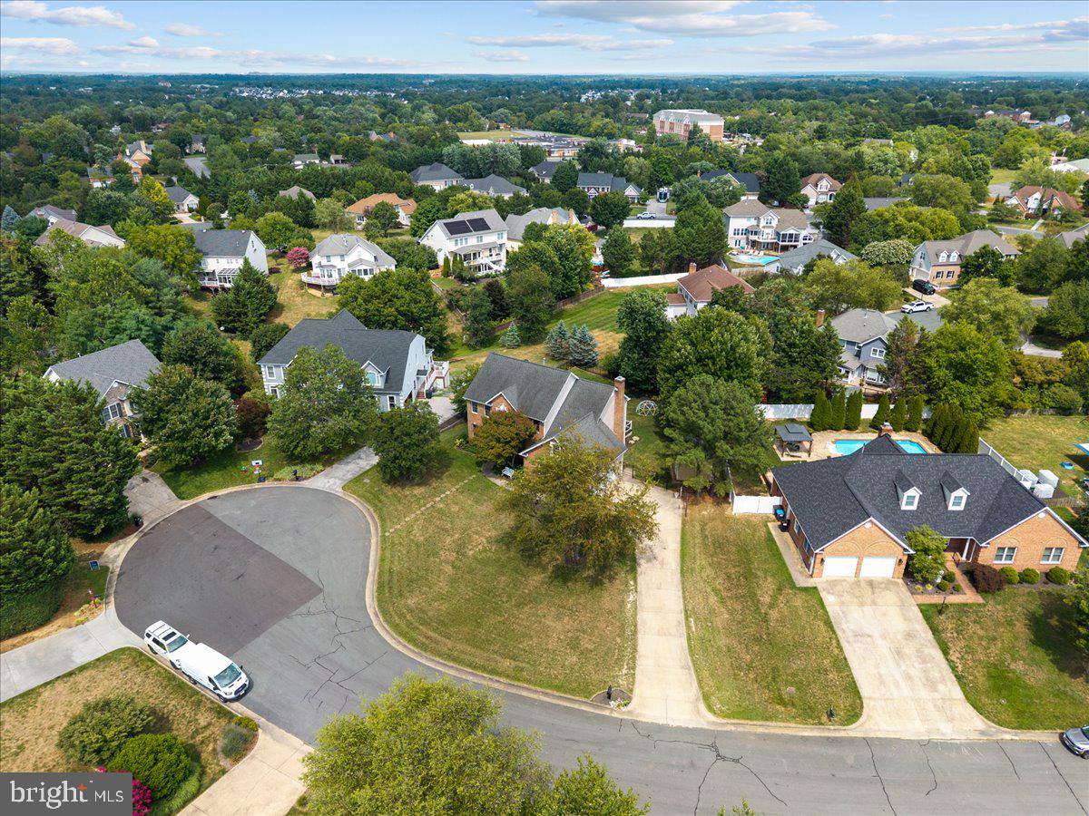 308 Huntersridge Road Winchester, VA 22602 - Photo 59 of 65 Charming suburban neighborhood view.