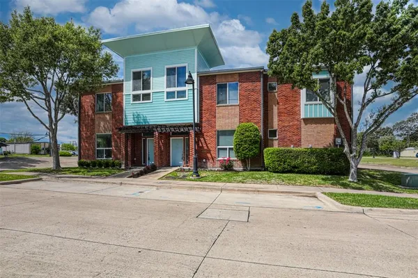 $300,000 | 111 North Merrill Avenue, Duncanville, TX 75116