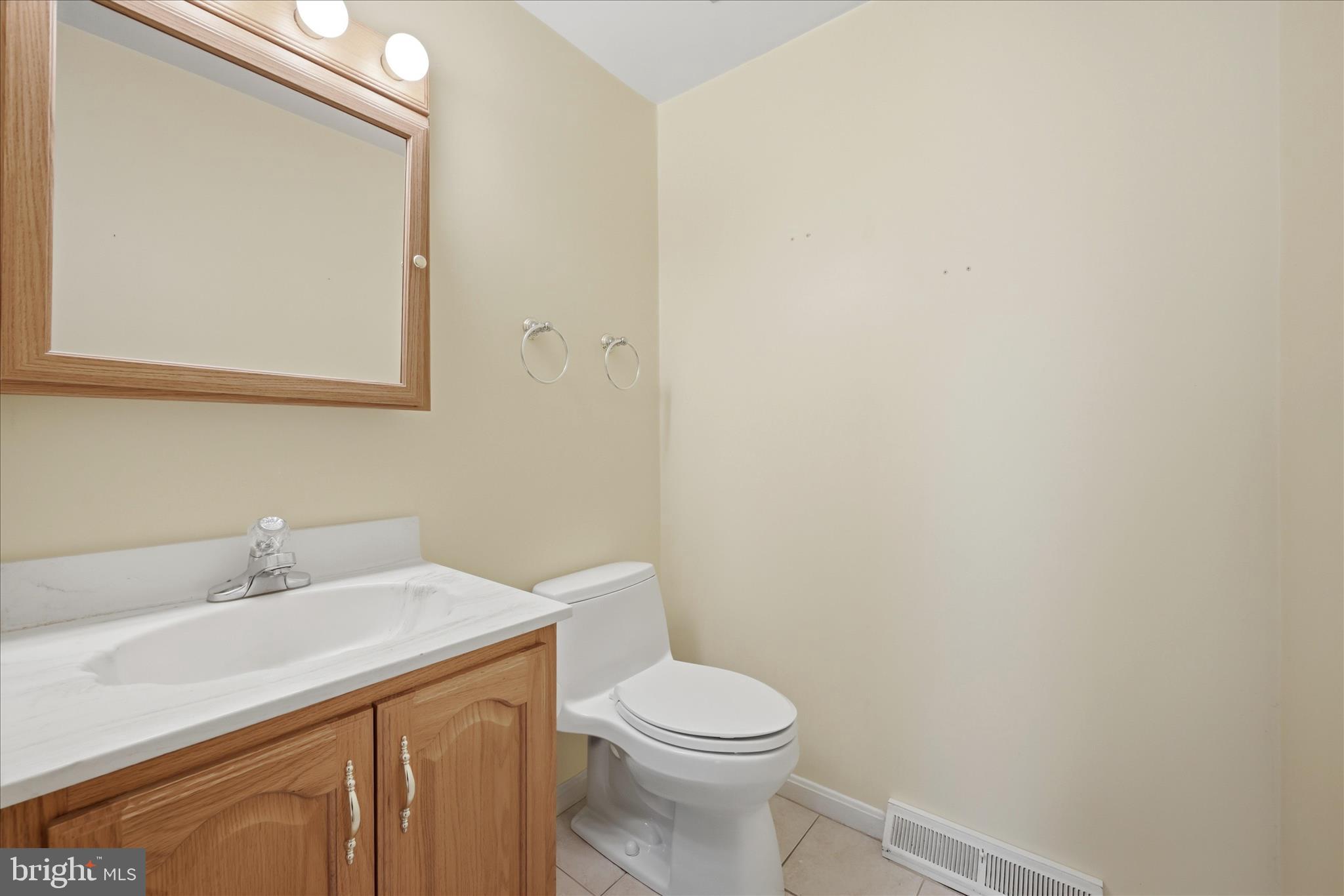 2199 Logmill Road Haymarket, VA 20169 - Photo 25 of 80 Bathroom