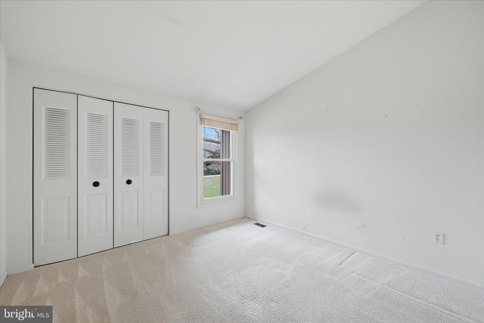 2199 Logmill Road Haymarket, VA 20169 - Photo 29 of 80 Bedroom