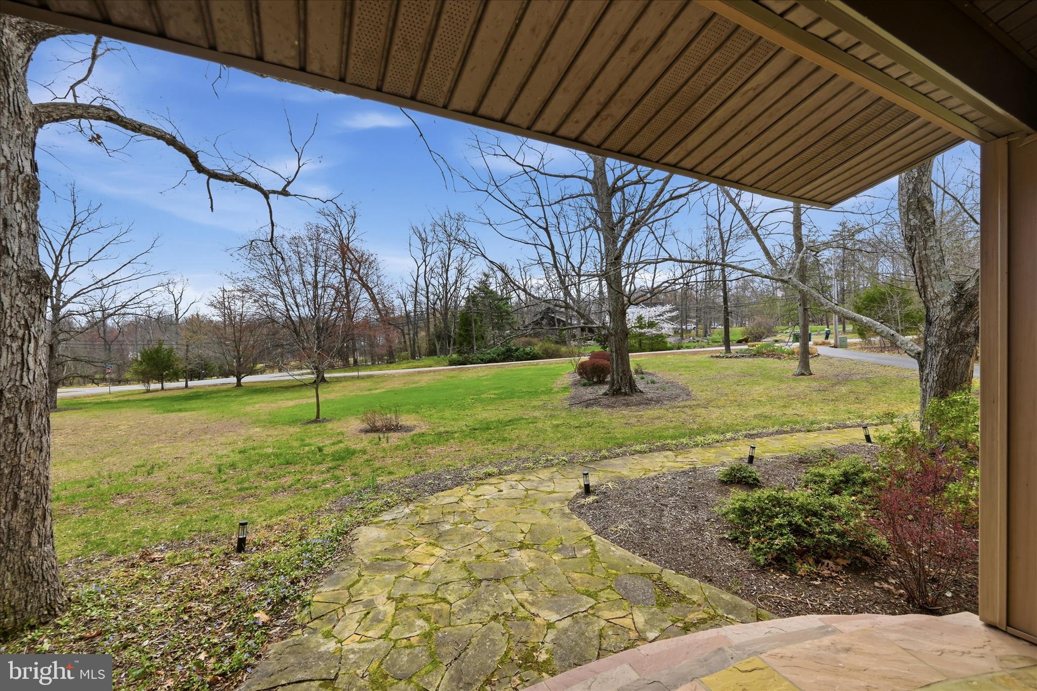 2199 Logmill Road Haymarket, VA 20169 - Photo 7 of 16 Front Yard