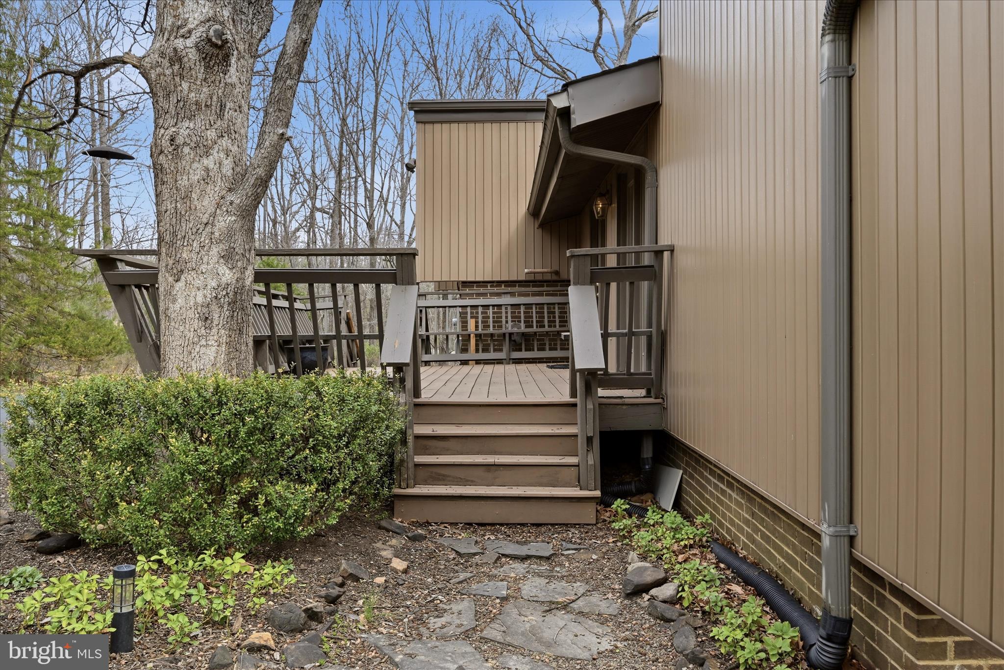 2199 Logmill Road Haymarket, VA 20169 - Photo 9 of 16 Stairs