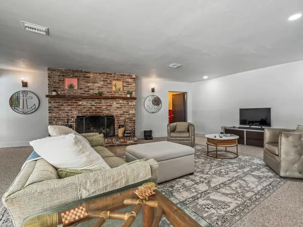 $380,000 | 27 Hickory Avenue, Crawfordville, FL 32327