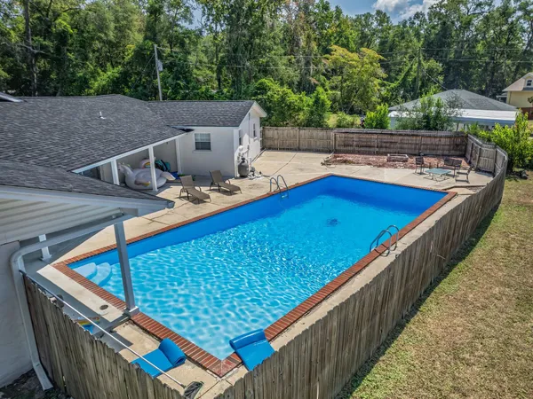 $380,000 | 27 Hickory Avenue, Crawfordville, FL 32327