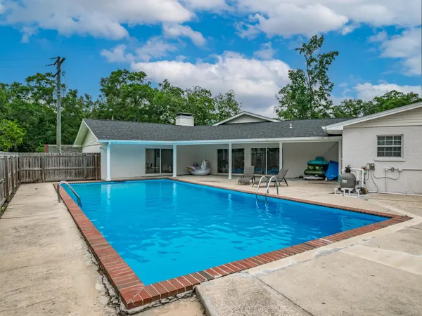 $380,000 | 27 Hickory Avenue, Crawfordville, FL 32327