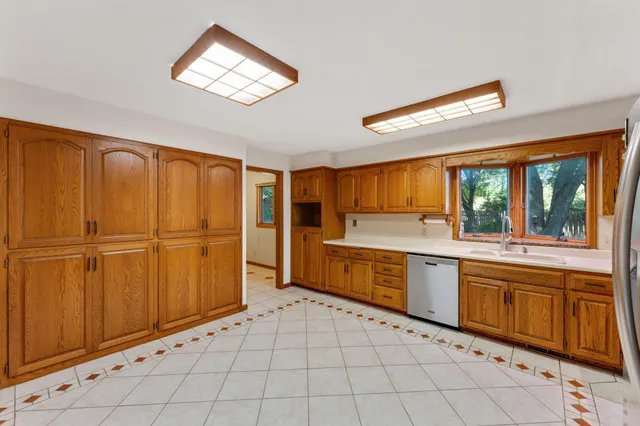 $500,000 | 4715 Pilgrim Lane North, Plymouth, MN 55442