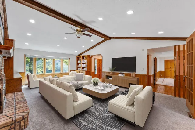 $500,000 | 4715 Pilgrim Lane North, Plymouth, MN 55442